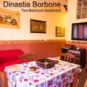Casa Dinastia Borbone - Centro Storico Apartamento